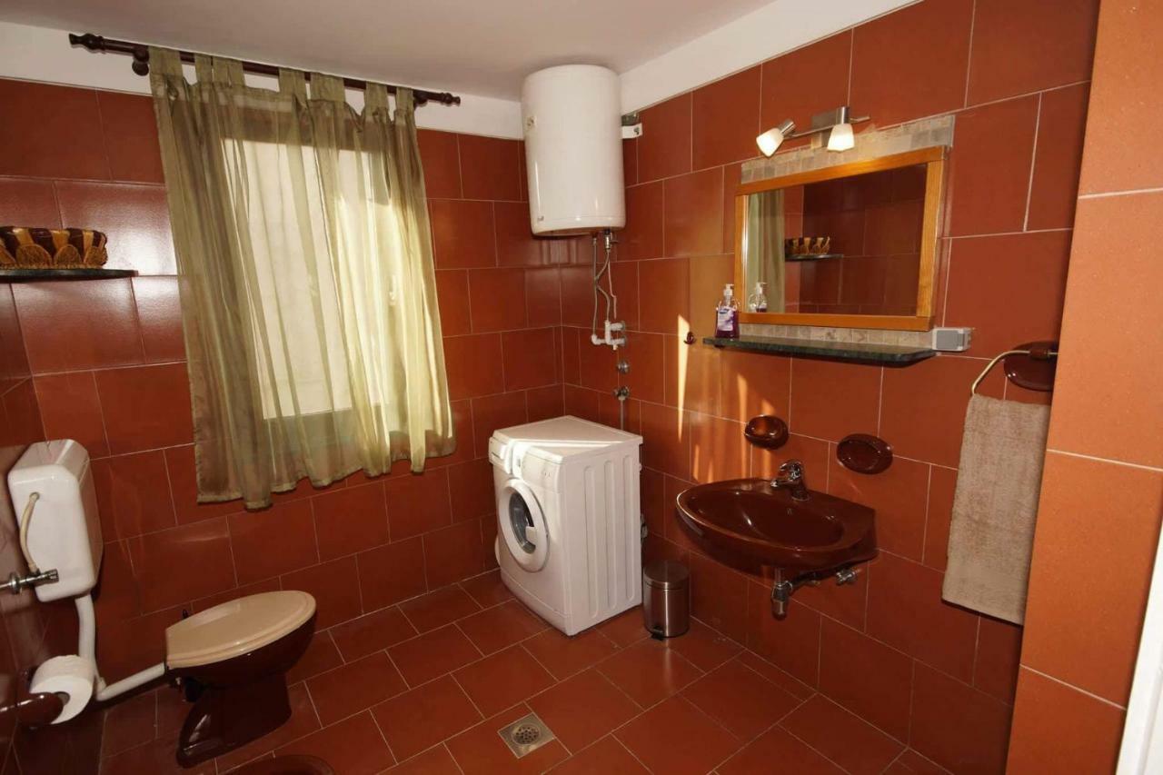 Apartman Eric Apartment Пула Екстериор снимка
